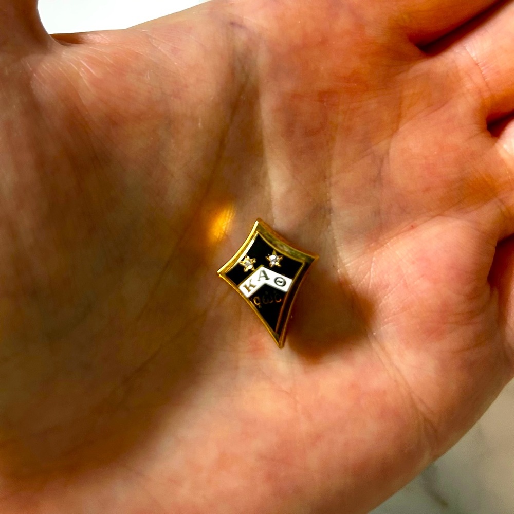 Kappa Alpha Theta Pin